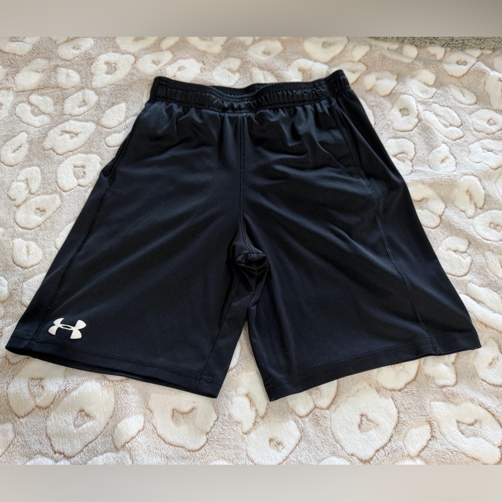 #42 Boys VVGUC UA Under Armour Black Shorts YL Youth Large
